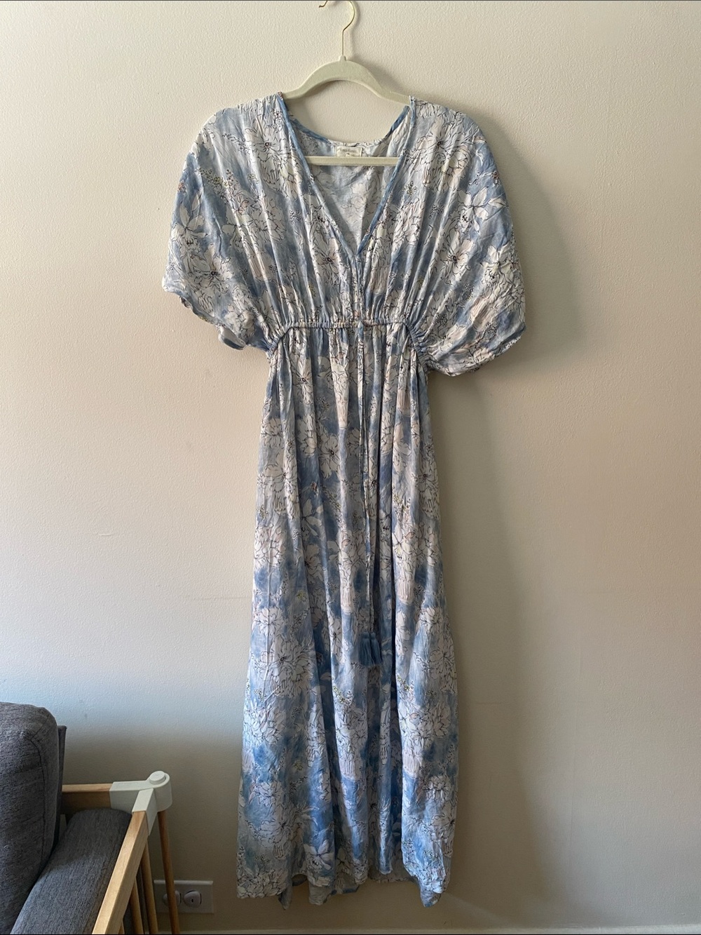 Delicate Blue Floral Kaftan Maxi Dress